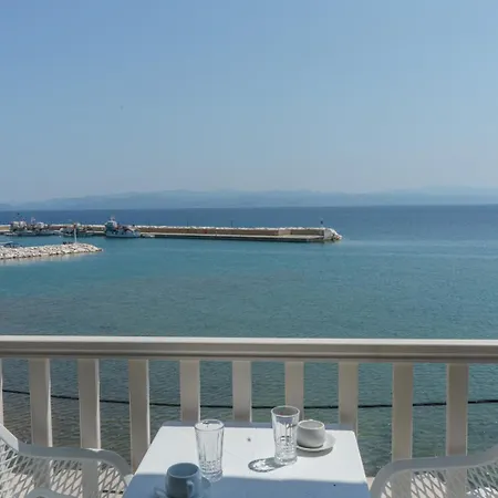 Archontiko Seaside Hotel-beachfront Blue Experience Aparthotel 3*