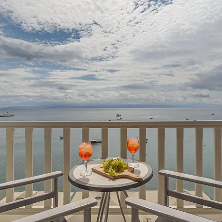 Archontiko Seaside Hotel-beachfront Blue Experience מלון דירות