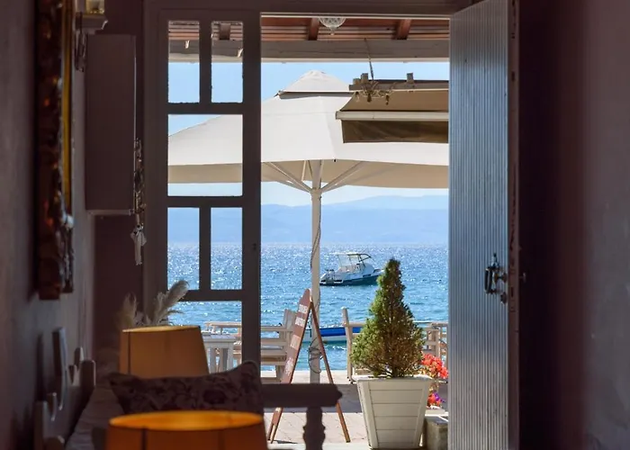 Ξενοδοχείο με διαμερίσματα Archontiko Seaside Hotel-beachfront Blue Experience